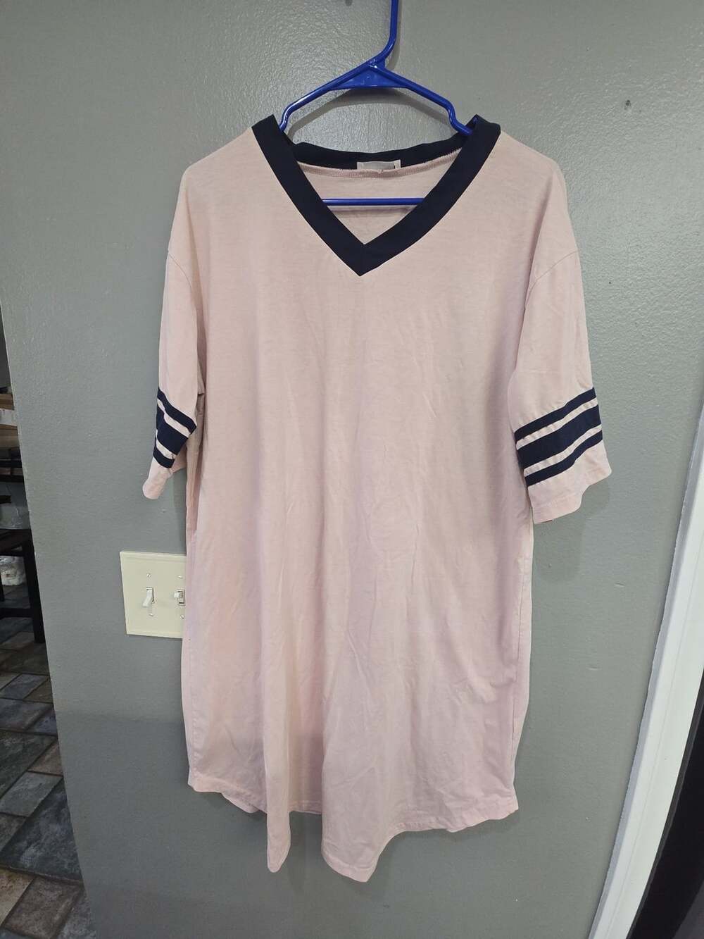 Ekouaer Nightgown Size M Pink V-Neck Short Sleeve Sleep Shirt